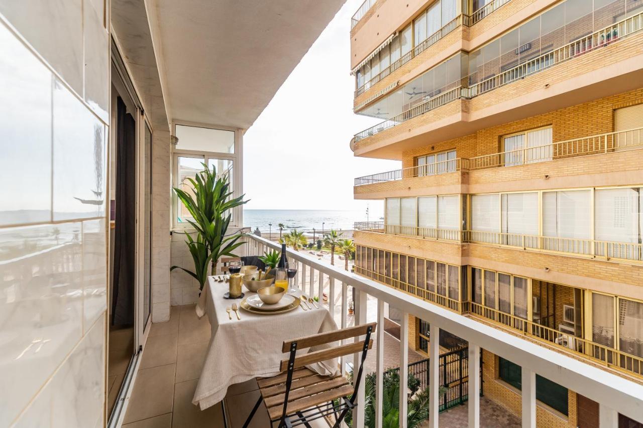 Fuengirola Paseo Maritimo Deluxe Apartment By The Beach Exteriör bild