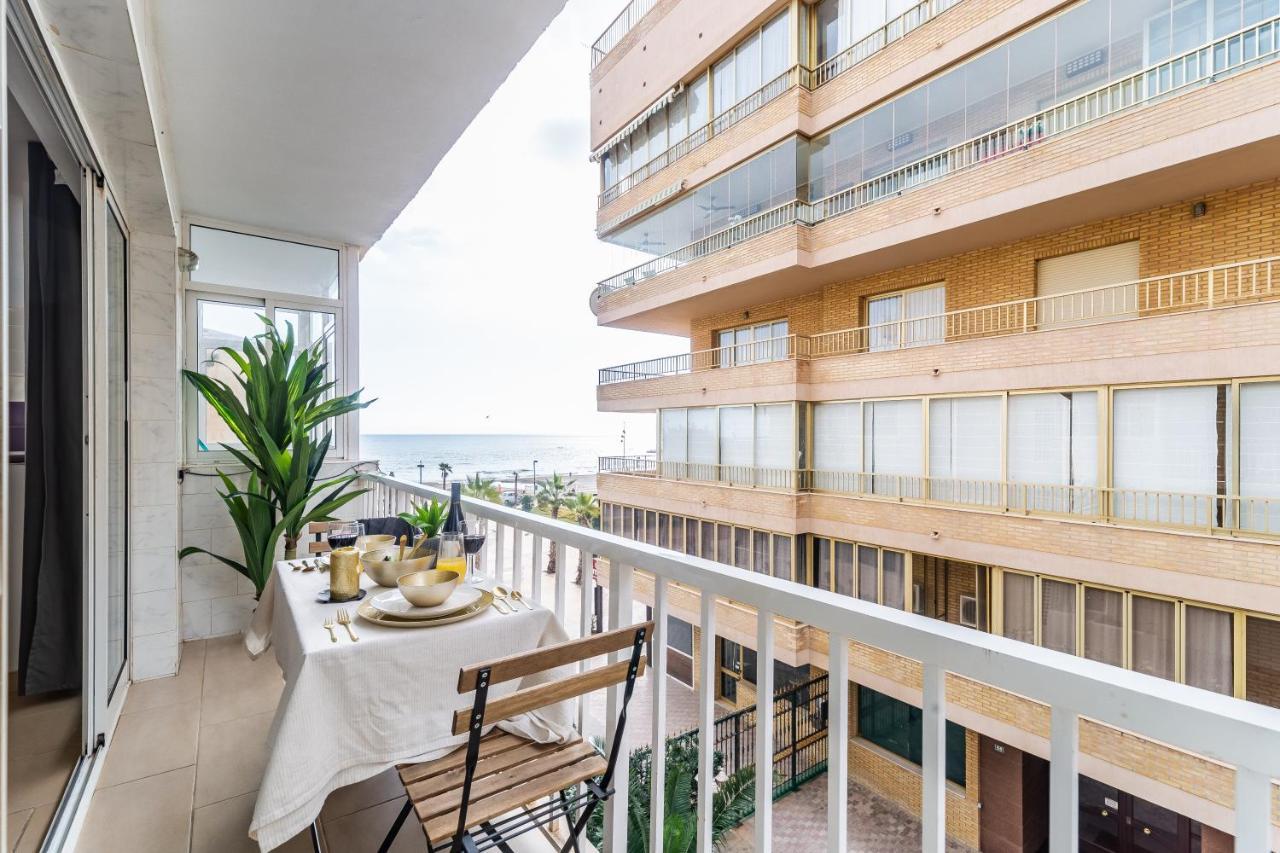Fuengirola Paseo Maritimo Deluxe Apartment By The Beach Exteriör bild